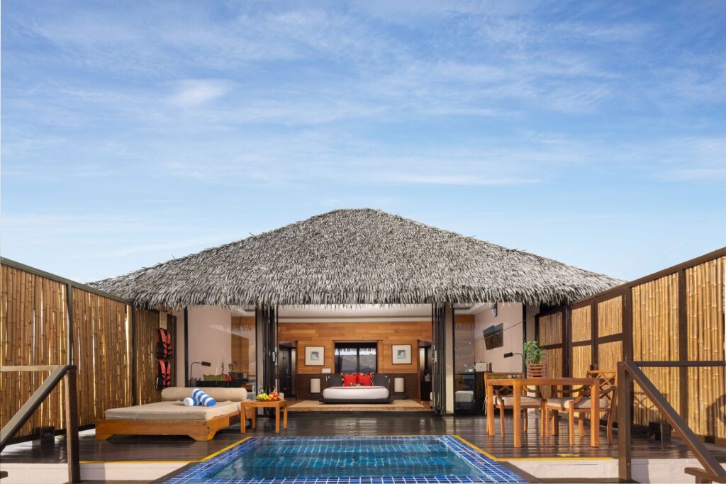 Honeymoon Villa with Pool and Jacuzzi