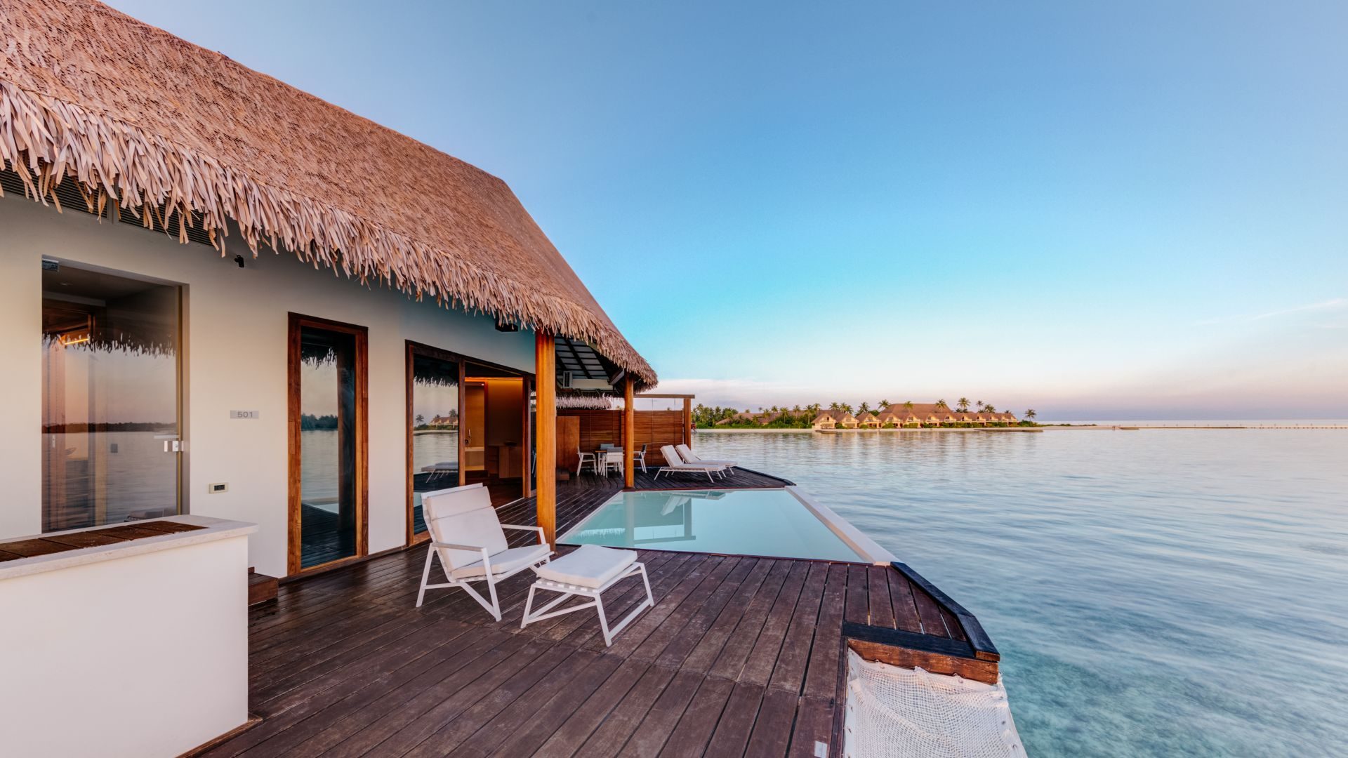 Water Suite with Pool