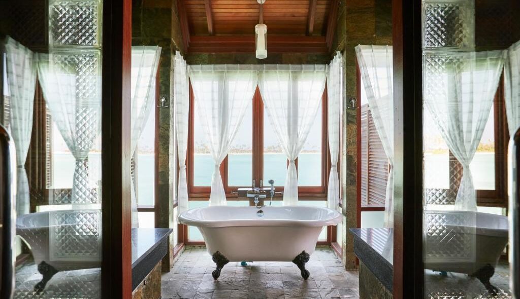 Prestige Jacuzzi Water Villa