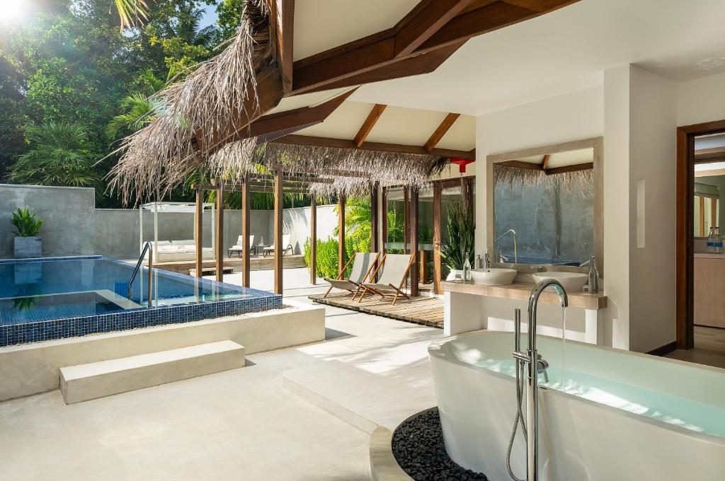 Honeymoon Pool Villa
