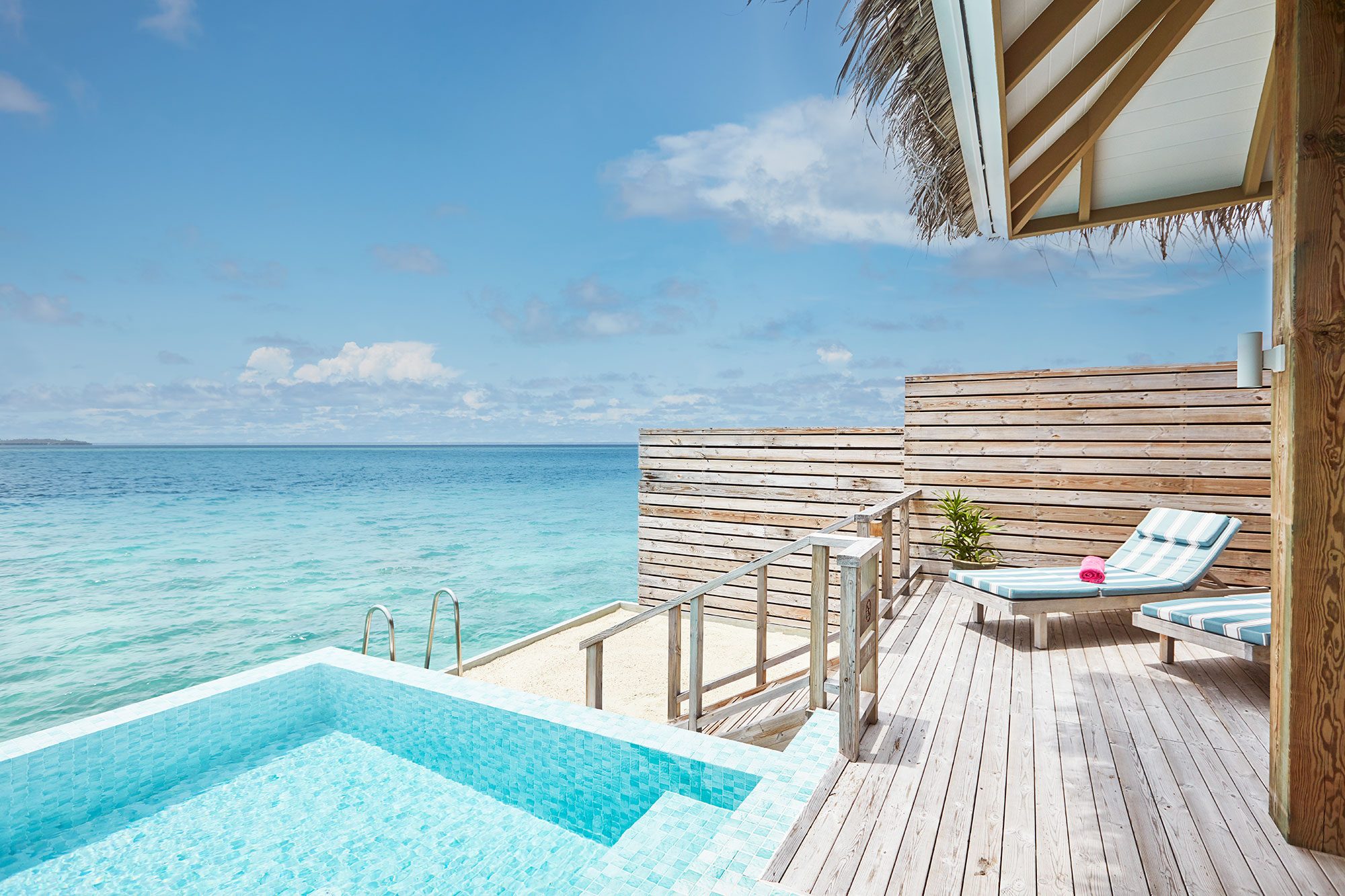 Dolphin Ocean Villa with Pool